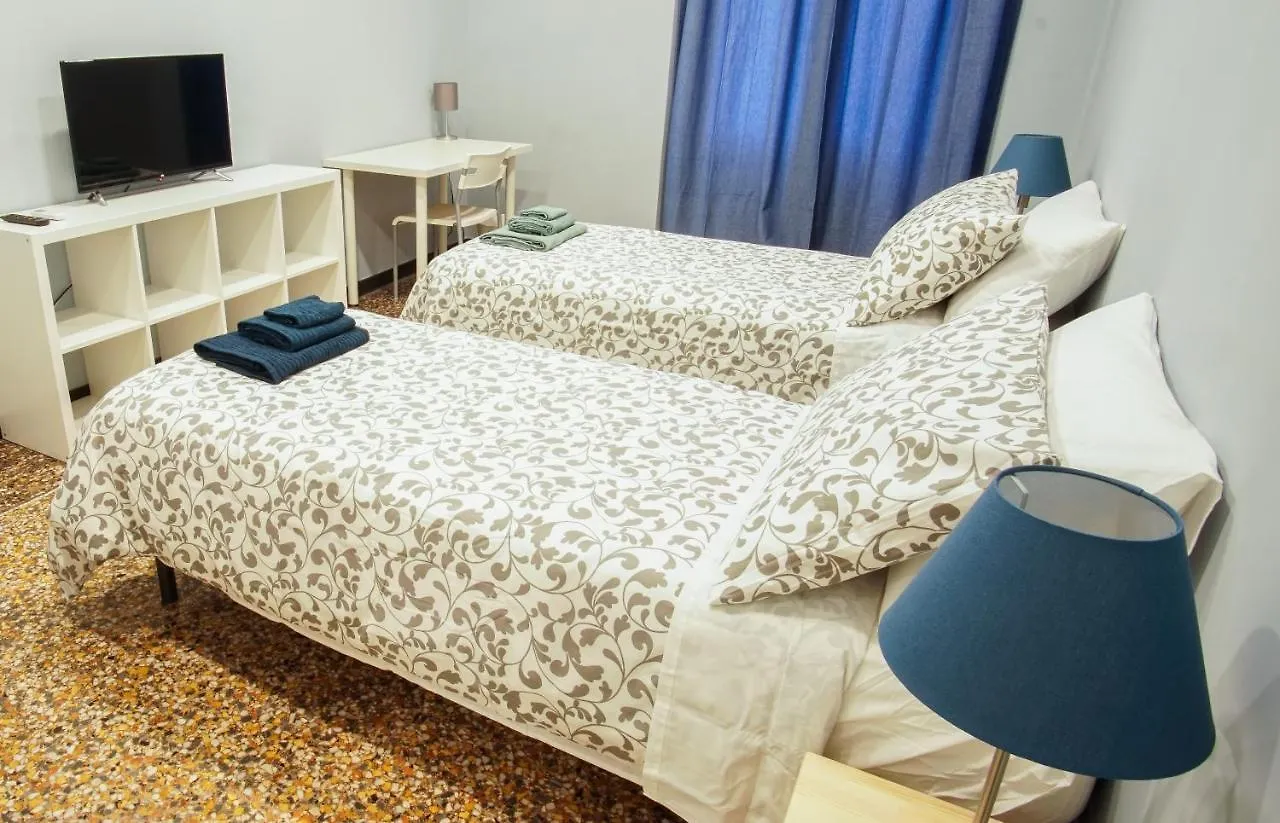 B&B L' Approdo Genoa 0*,